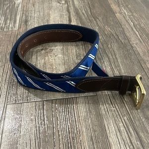 Vineyard vines belt